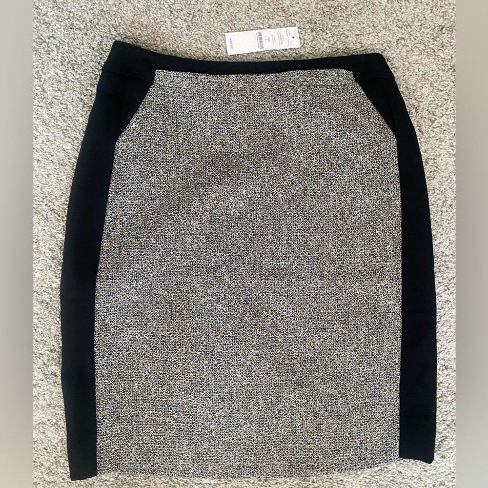 Accepting offers- White House Black Market Black and Gray Pencil Skirt